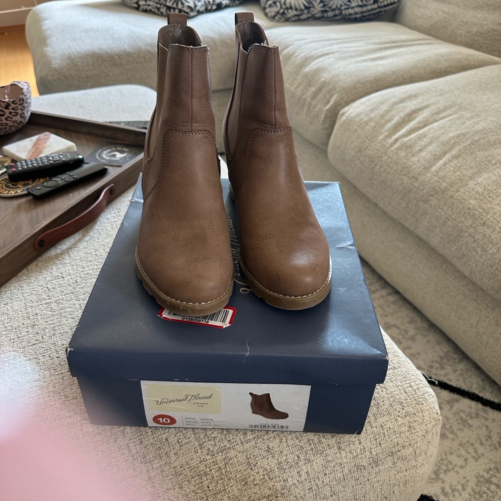Universal Thread Taupe Ankle Boots